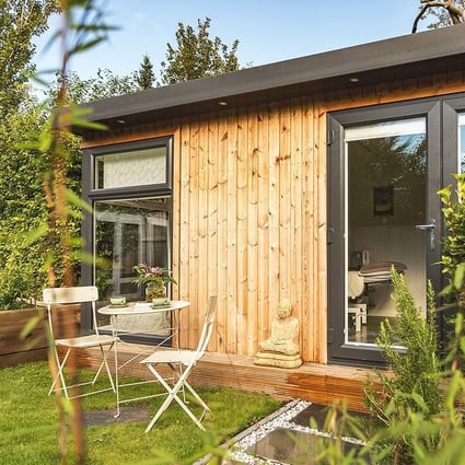 Sunny garden room