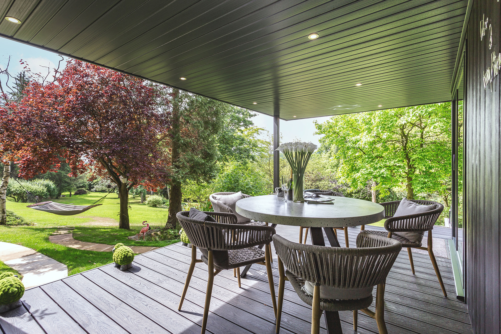 Unique Benefits Of Having a Veranda Installed With Your Garden Room