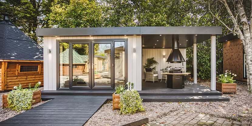 garden room with veranda and bbq unit